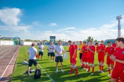 "Қайсар" жанкүйерлеріне арнап ашық жаттығу өткізді