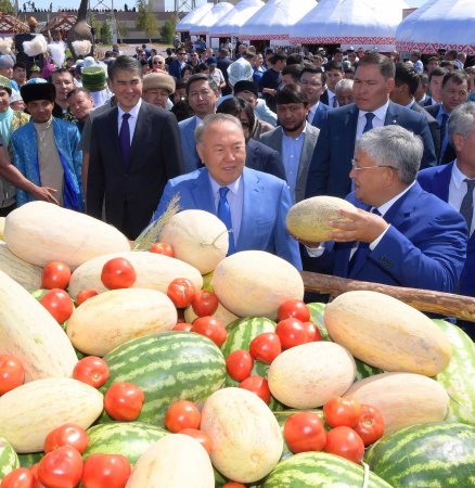 ЕЛБАСЫ "ҚАЗАНАТ" ИППОДРОМЫНА БАРДЫ