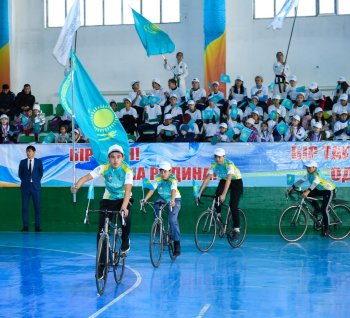 Олимпиадалық резерв спорт мектептеріне автокөліктердің кілттері табысталды