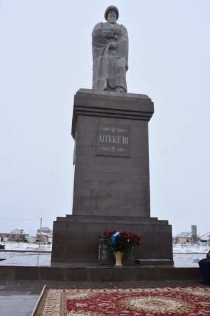 Қазалыда Әйтеке биге арналған ескерткіш ашылды