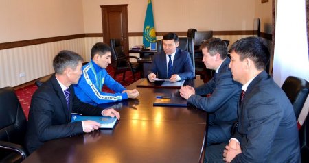 Аудан әкімі Азия чемпионын қабылдады