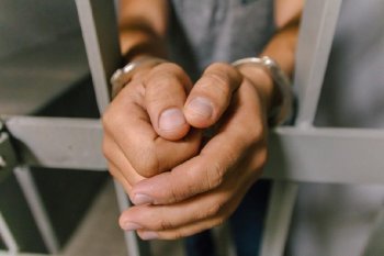 Қызылордада алаяқтық жасаған бұрынғы полиция қызметкері жазаланды