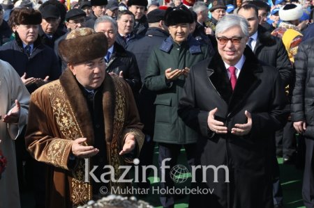 Наурыз мейрамында шаңырақ көтерген жастарға Нұрсұлтан Назарбаев ақ батасын берді