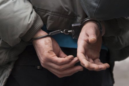 Шекара арқылы қару-жарақ, оқ-дәрі алып өтпек болған үш азамат ұсталды