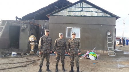 Ұлттық ұлан жауынгерлері әйелді өрттен алып шықты