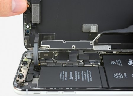 Apple өкілдері құрылғыларды өз бетінше жөндеуге тыйым салуды ұсынады