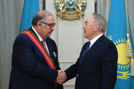 Елбасы Алишер Усмановты «Достық» орденімен марапаттады
