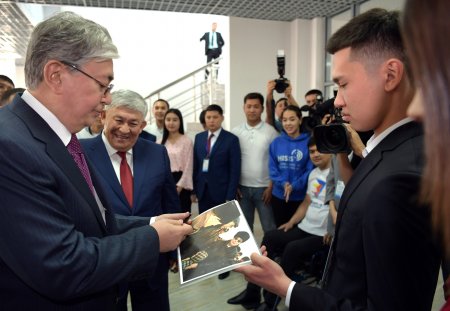 Аралдық Қасым-Жомарт: "Есімімді Сіздің құрметіңізге қойған"