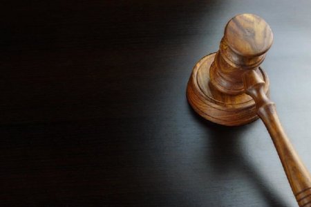 Қызылордада такси жүргізушілерін тақырға отырғызған алаяқ сотталды
