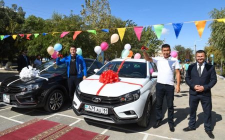 Облыс әкімі мектеп-интернат ұжымына автокөлік сыйлады